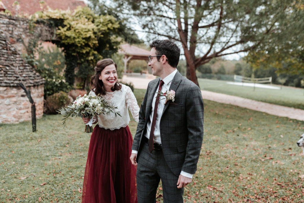 Les mariés se découvrent.