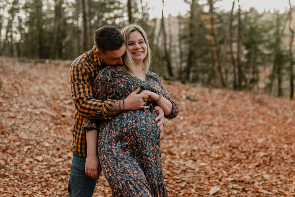 séance grossesse en forêt